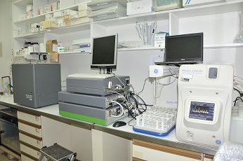 imagen de equipamiento de laboratorio de caracterización hidrogeoquímica (1)