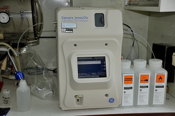 imagen de equipamiento de laboratorio de caracterización hidrogeoquímica (3)